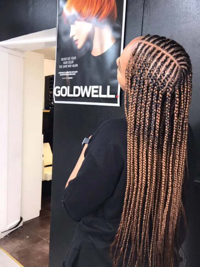 Knotless braids at Maxine's